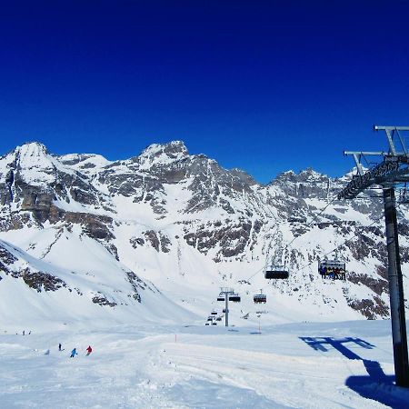 Casa Vacanza In Tipico Chalet Di Montagna Villa Varzo Bagian luar foto
