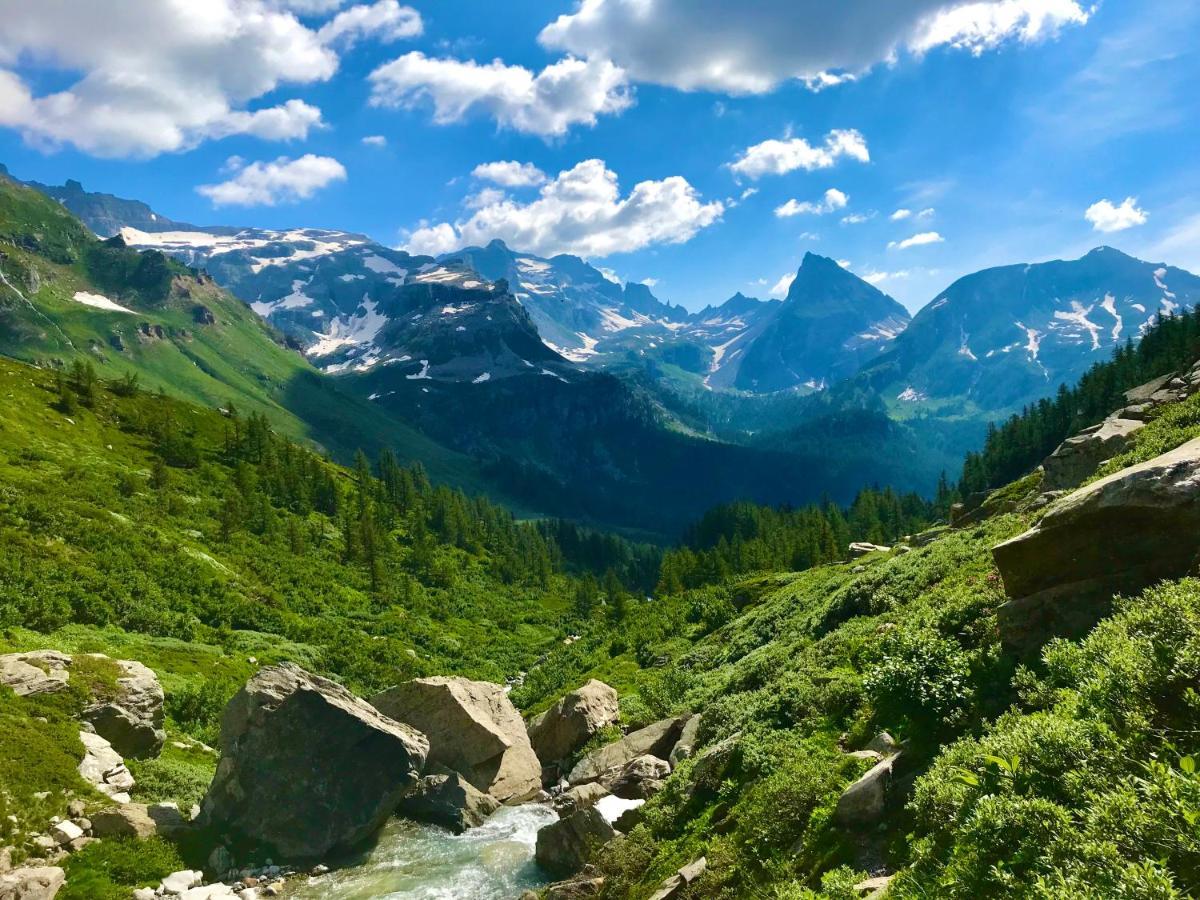 Casa Vacanza In Tipico Chalet Di Montagna Villa Varzo Bagian luar foto