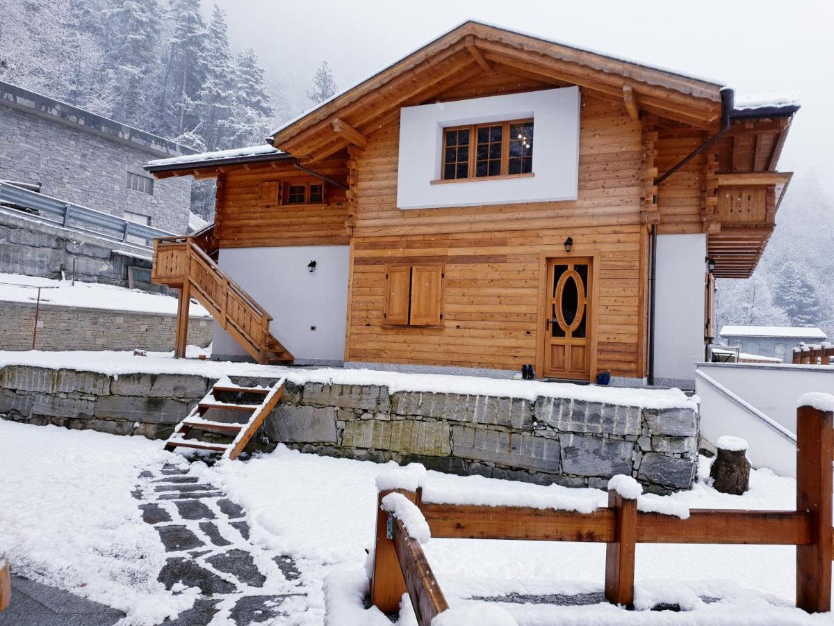 Casa Vacanza In Tipico Chalet Di Montagna Villa Varzo Bagian luar foto