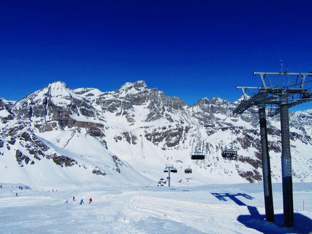 Casa Vacanza In Tipico Chalet Di Montagna Villa Varzo Bagian luar foto